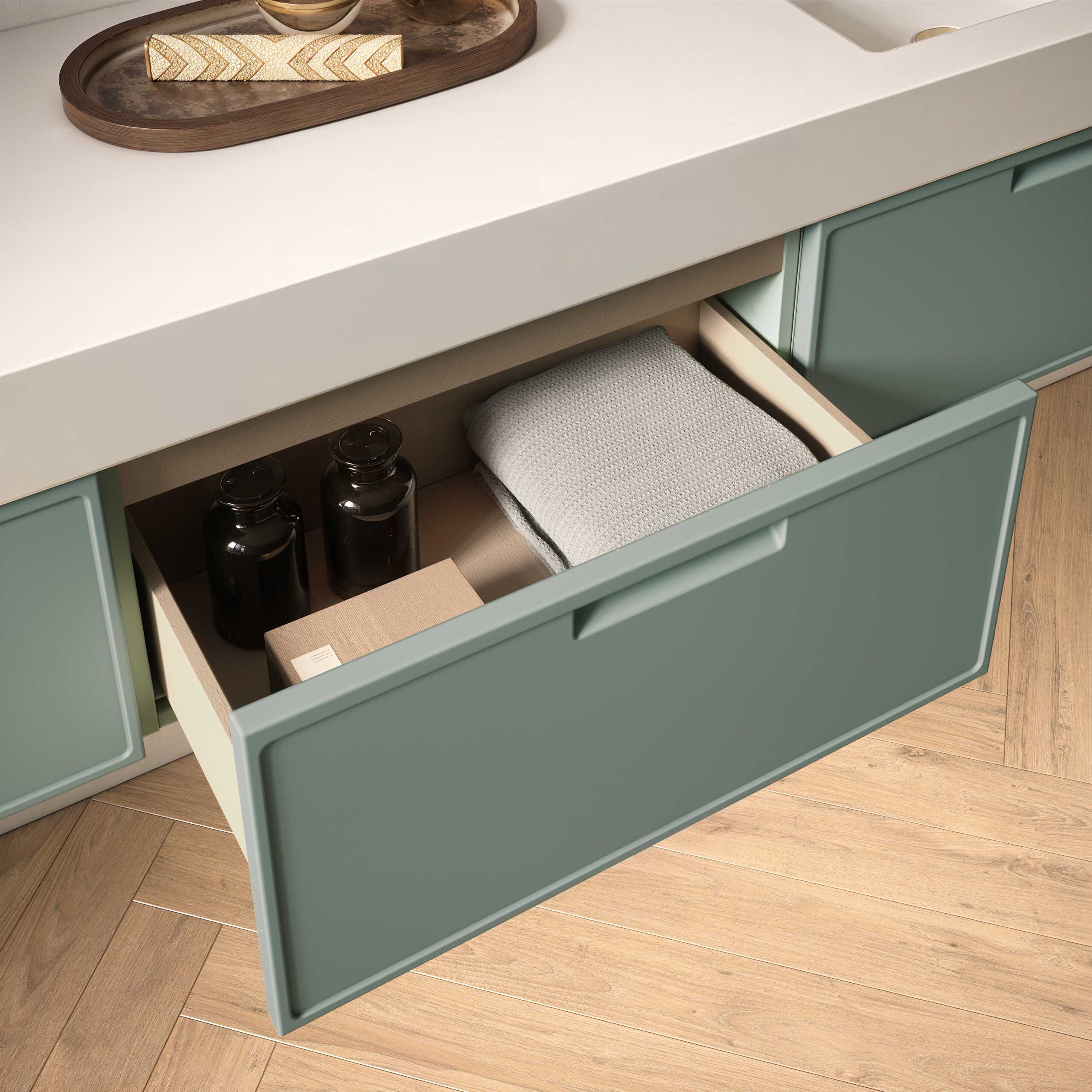 Tuyo_Bezel_180 (60+60+60) 3C_VerdeMineral_ConsolaSky_InteriorCajon